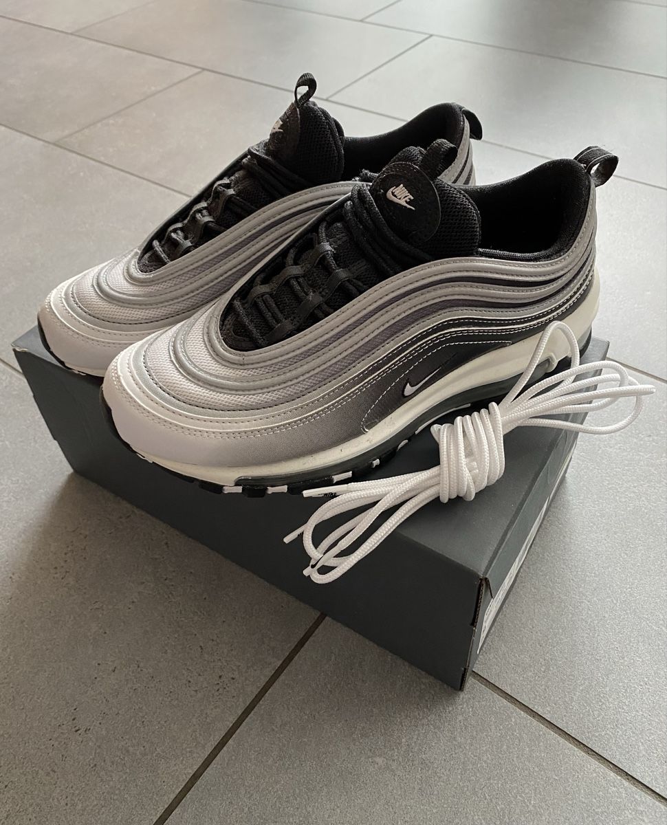 Nike Scarpe da uomo: Nike Air Max 97 (Grösse 41) – Nuovo (secondo la descrizione) da Goldach venduto da Jannis403