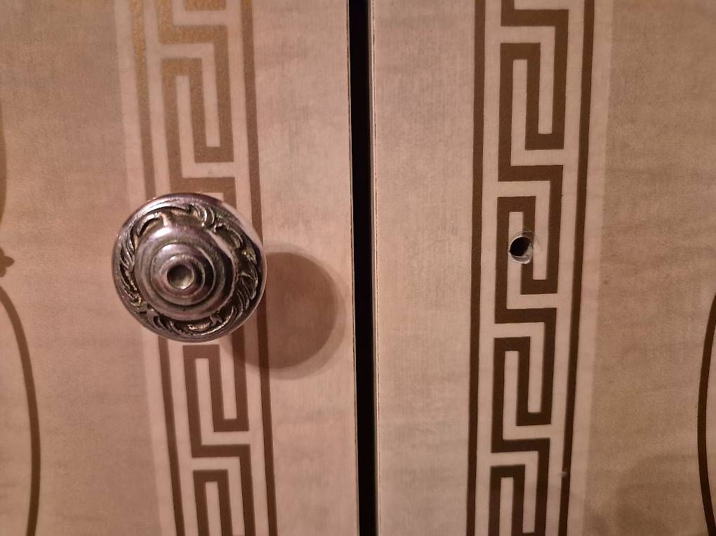 Lits: Chambre complète – D'occasion à Le Pâquier NE par kat_xh6t 3