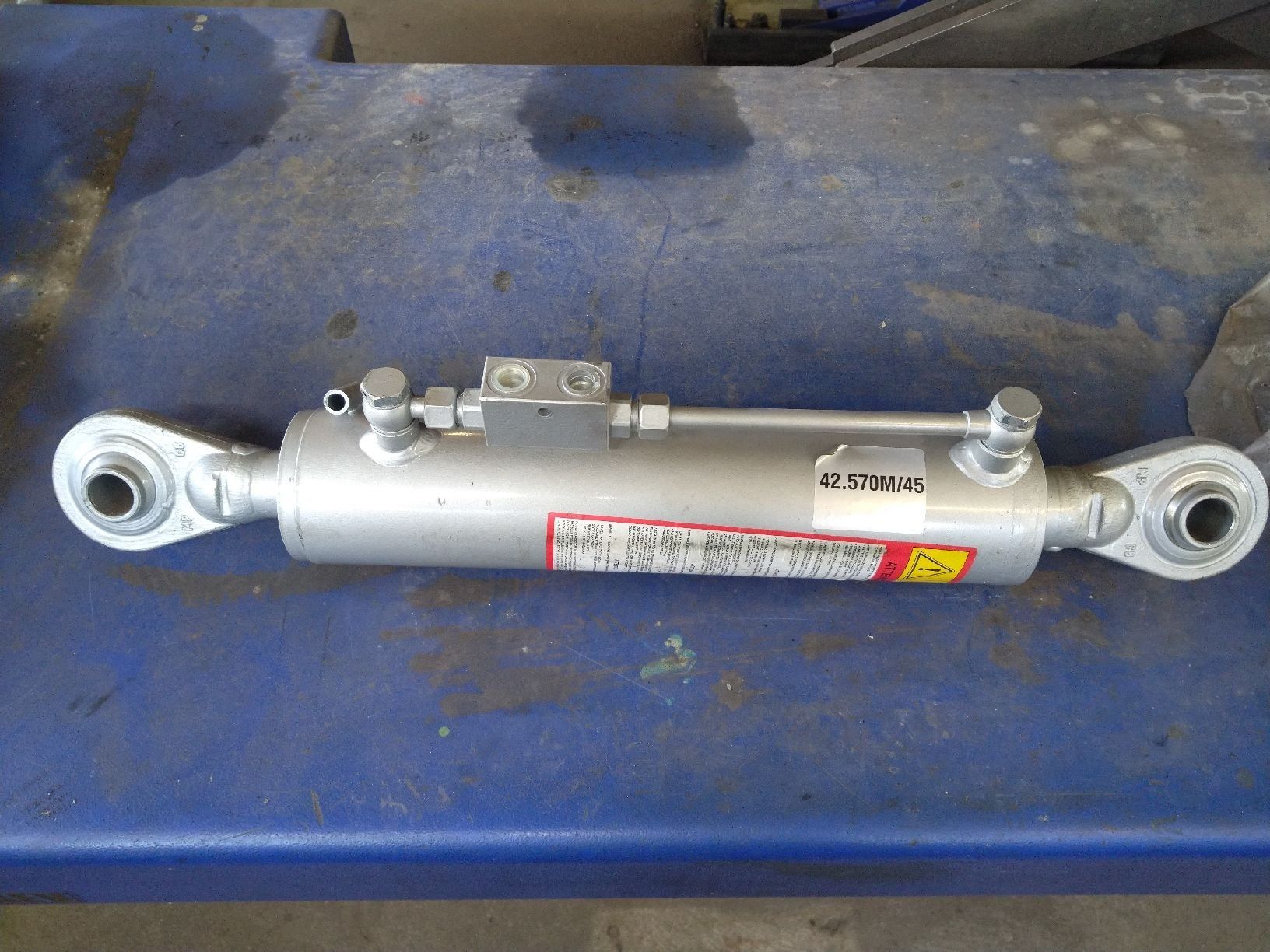 Traktoren: Oberlenker hydraulisch – Neu und originalverpackt aus Lauenen b. Gstaad von Rezalb 3