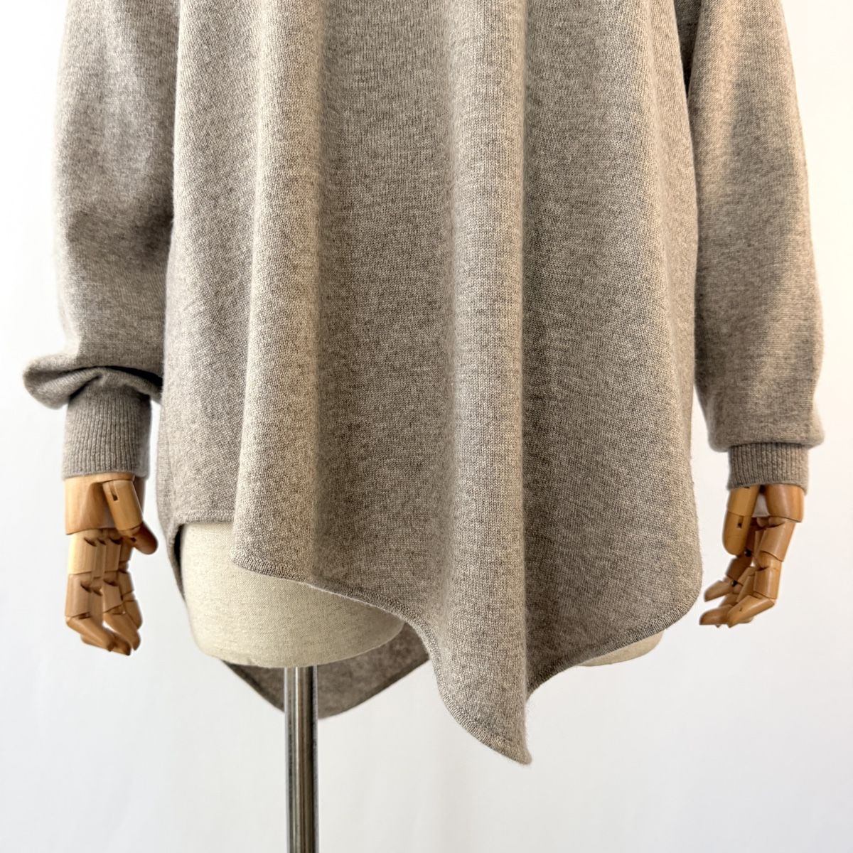 Repeat Pulls & Sweat-shirts: REPEAT Cashmere oversized sweater – Neuf (Voir description) à Emmen par Avviivva_Com2023 1