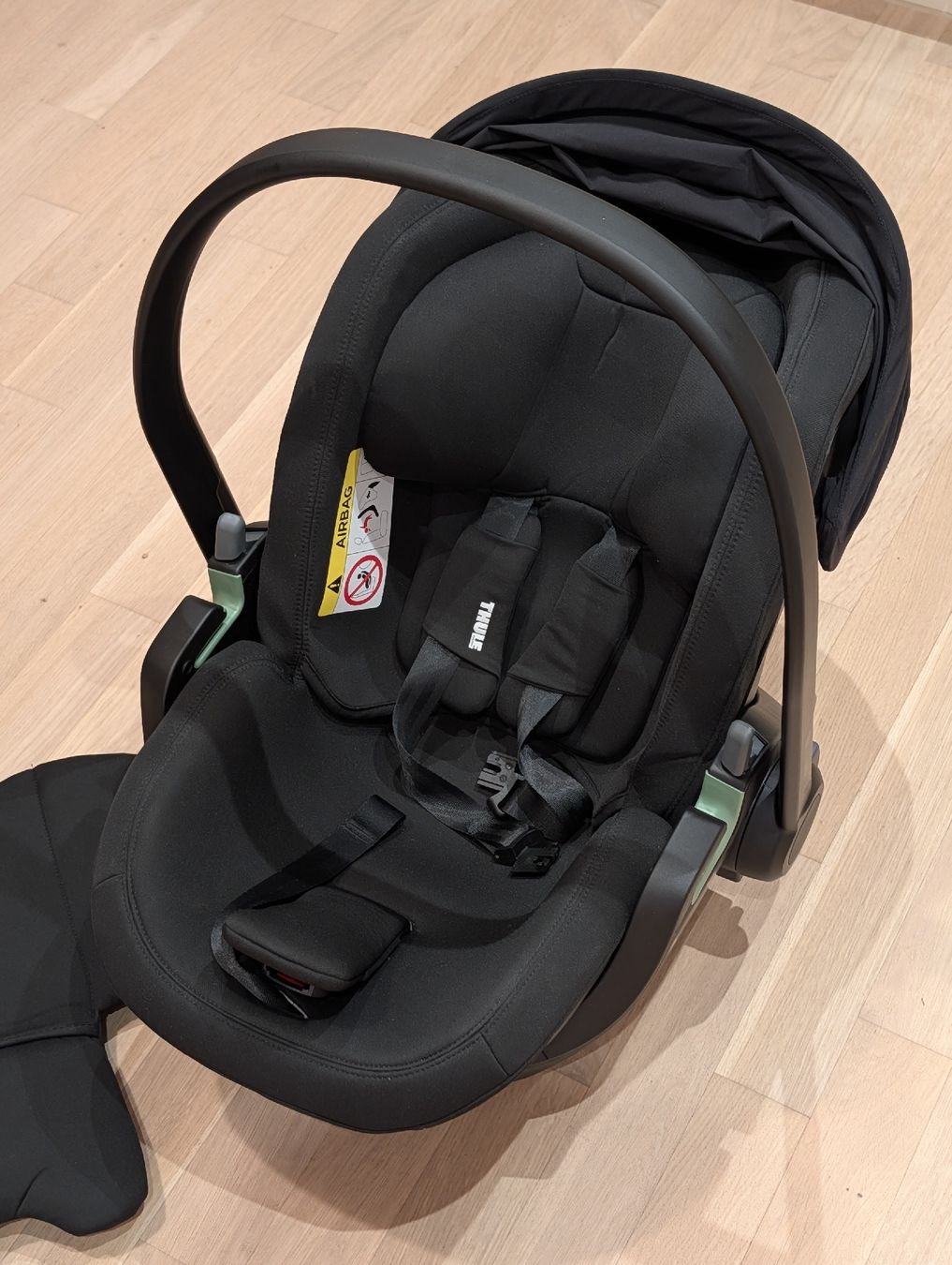 Sièges auto: Thule Maple Infant Car Seat – D'occasion à Zürich par Vassap 2