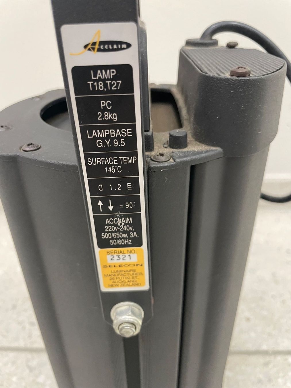 Lampade: Scheinwerfer Selecon 650W – Usato da Hittnau venduto da pianokeller 2