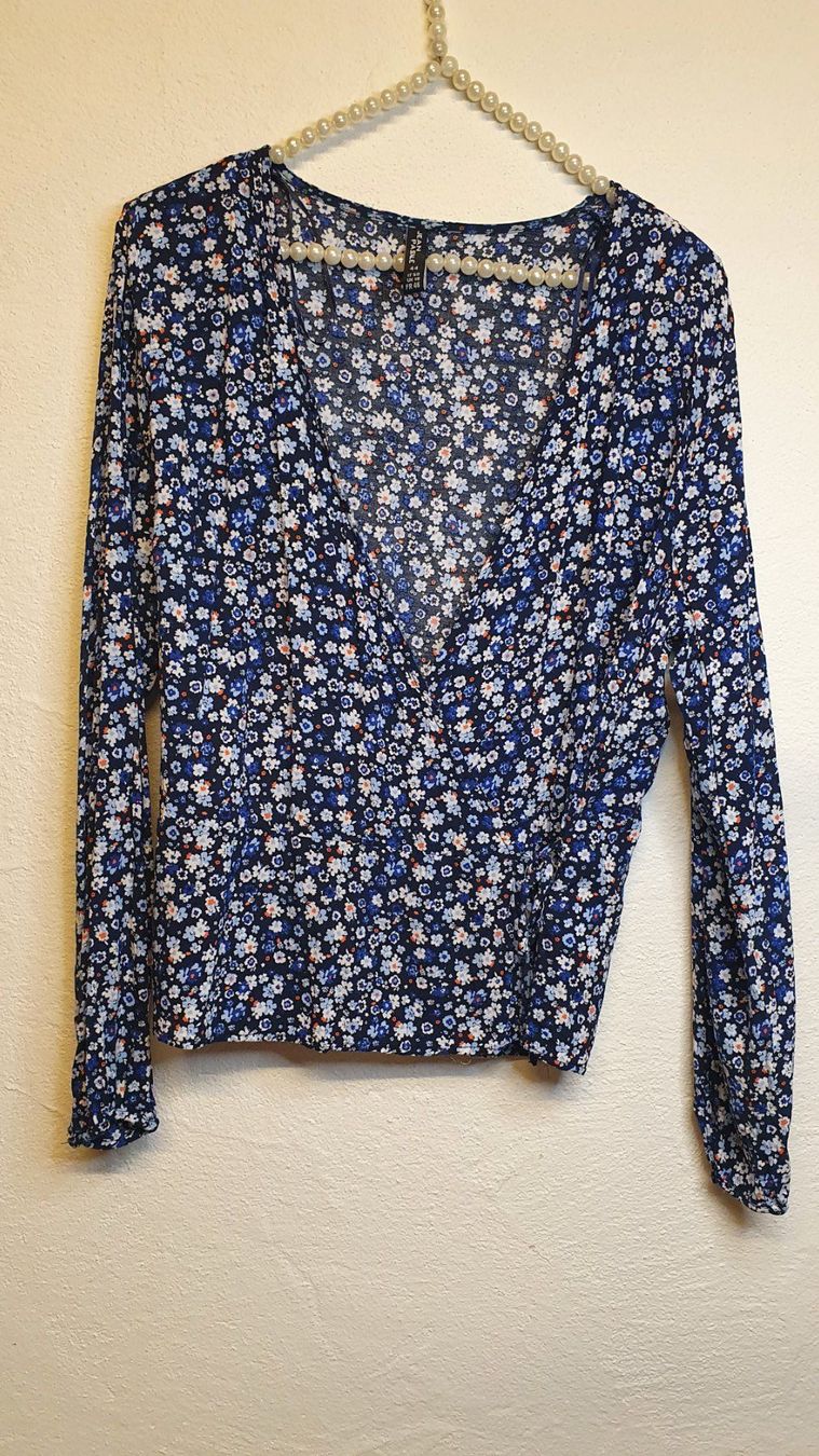 Camicette: 🌺Blouse Größe L🌺 – Usato da Wald ZH venduto da CapLux 1