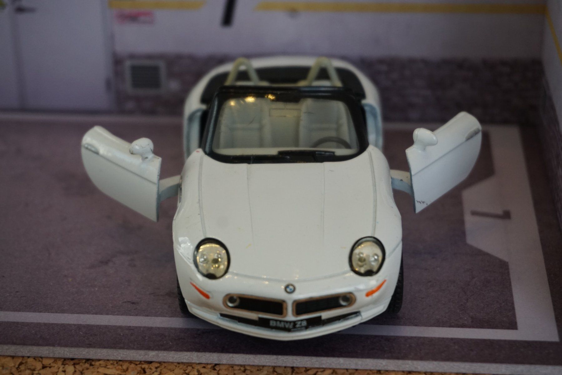 BMW Modellini d'auto: Kinsmart BMW Z-8 1:36 COOL !!!!!!!!!!!! – Usato da Reiden venduto da Doppeldecker69 4