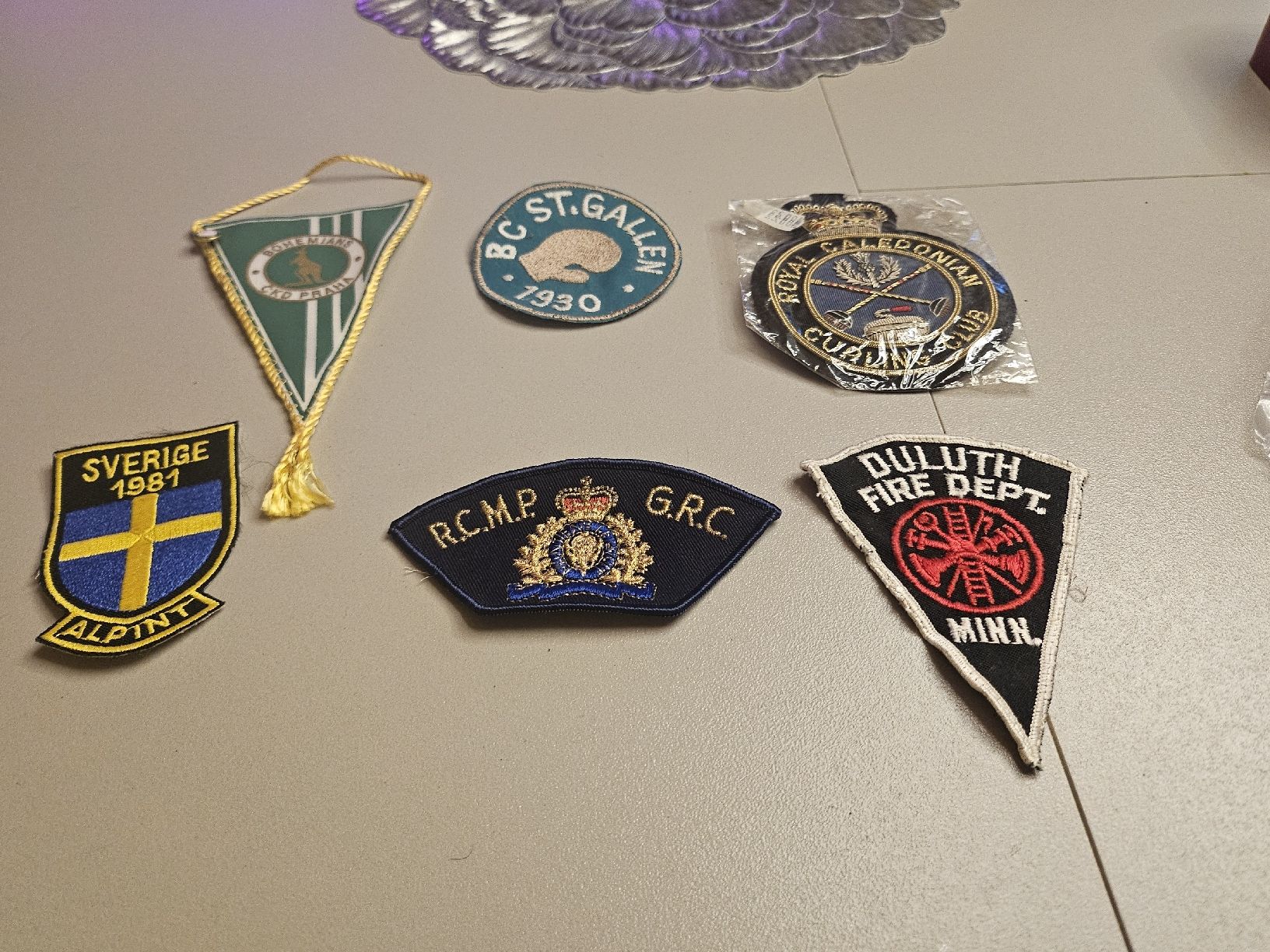 Placchette & Badge: Stoffabzeichen Sammlerstücke 7er Set – Usato da St. Gallen venduto da Cocos_Ricardo 1