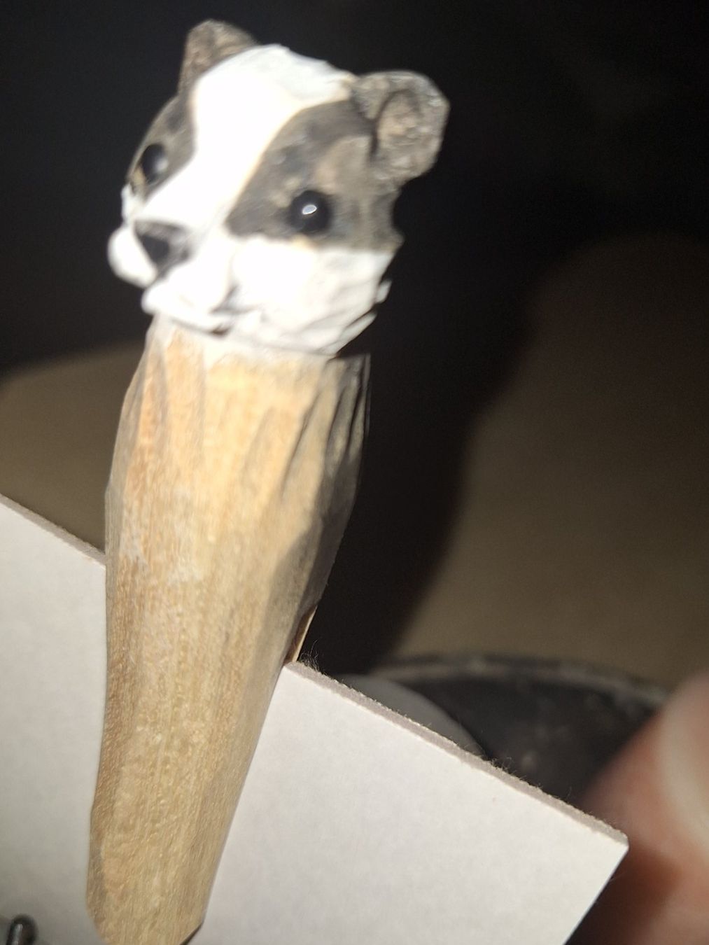 Figuren: Wäscheklammer Holzfigur Dachs handgeschnitzt – Neu und originalverpackt aus spreitenbach von lumbalplatte 1