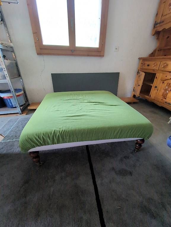 Tische: Grande table basse de salon / Table style futon basse – Gebraucht aus St-Prex von mel_98qf
