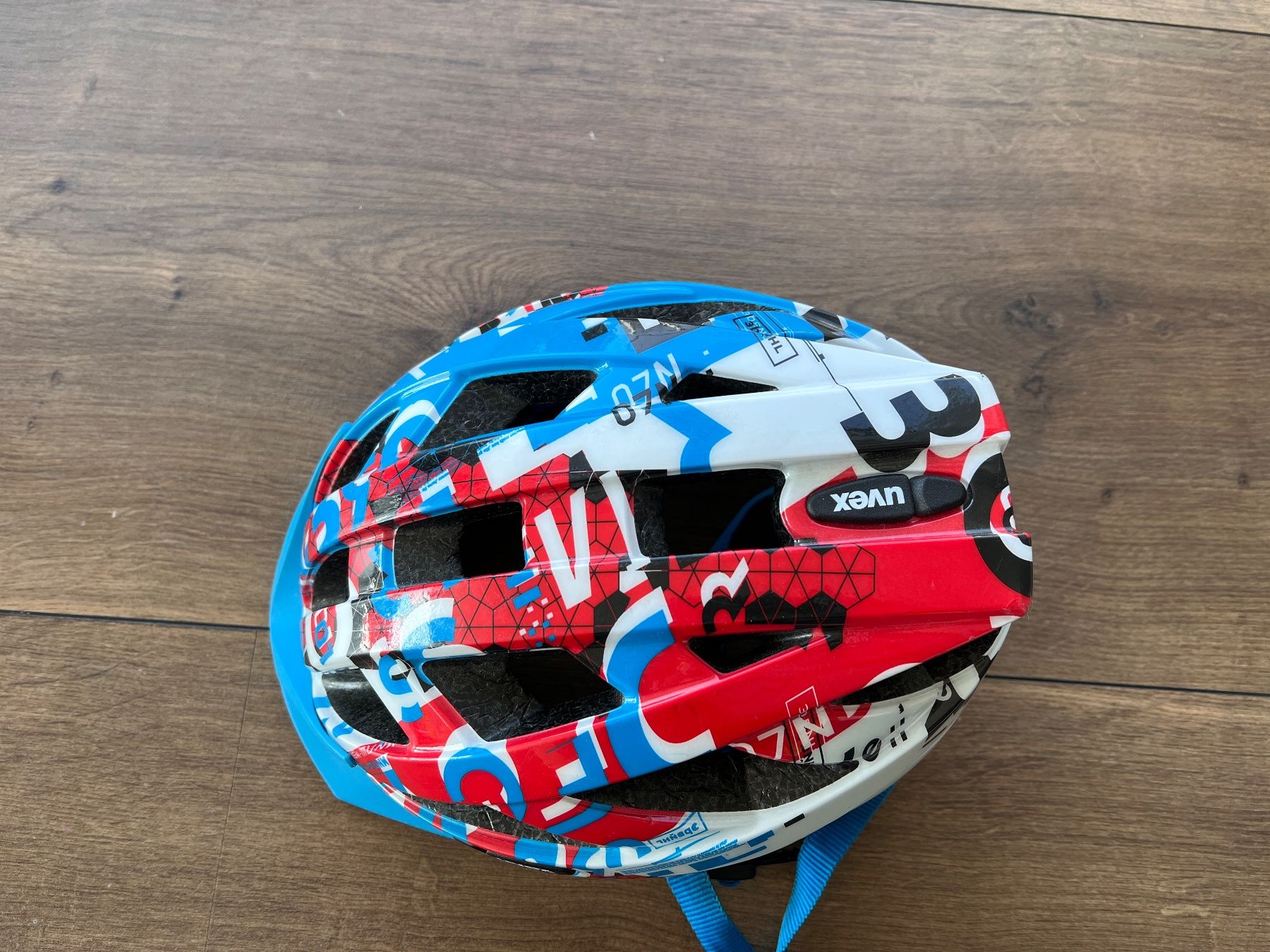 Caschi: Velohelm / Fahrradhelm – Usato da Neerach venduto da Mordilo0 1