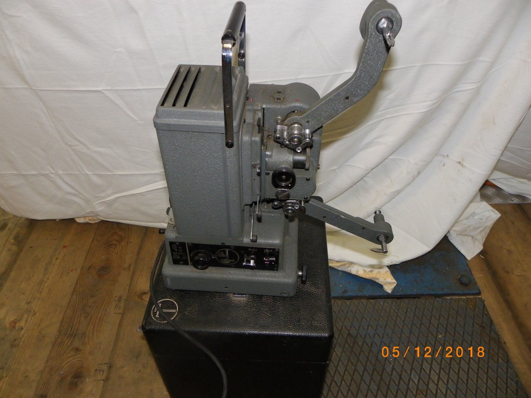 Home Cinema: filmprojektor 8mm – Usato da schönenbuch venduto da Josefus