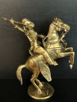 Statuette de cavalière guerrière du Burkina Faso en étain