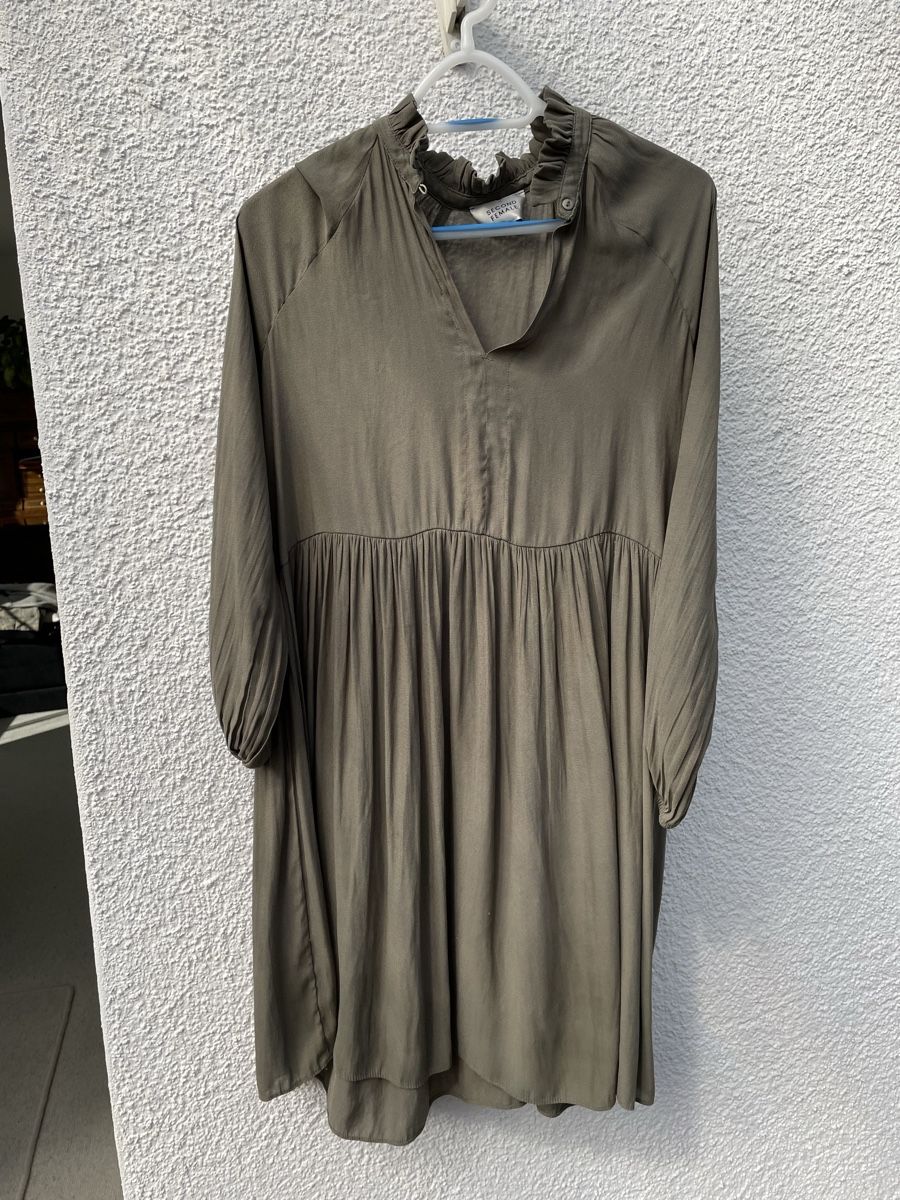 Vestiti: Kleid 38/40 SECOND FEMALE Olive – Usato da Zürich venduto da Pamuk04 1