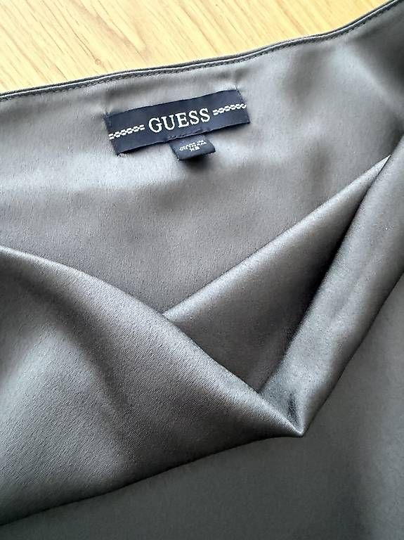 Kleider: Guess Kleid – Neu und originalverpackt aus Lignières von Baby_Girl 1