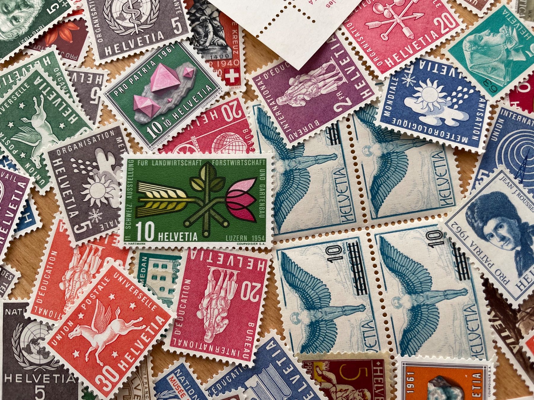 Tutti i francobolli: Timbres neufs** variés, – Usato da Sonceboz-Sombeval venduto da Comment2 4