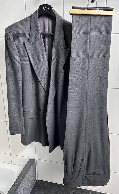 Completi, tute sportive e funzionali: Hugo Boss Anzug Grösse 106 – Usato da Teufen AR venduto da mag_l96j