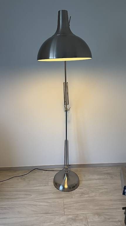 Lampen: Stehlampe Aluminium  – Gebraucht aus Altstätten SG von ste_jj82 4
