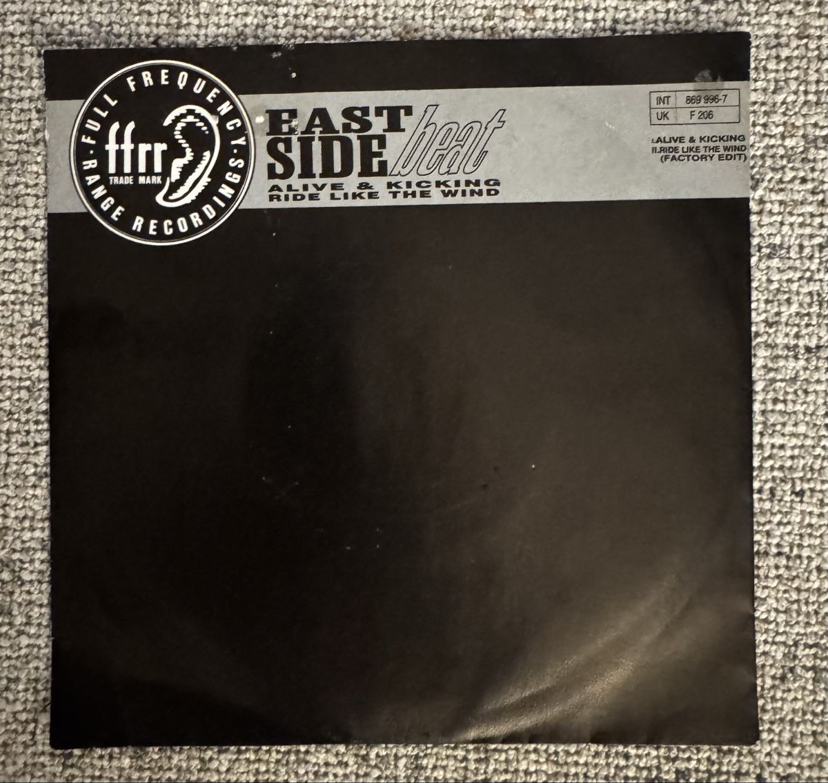 Dischi in vinile: East Side Beat Alive  - Ride Like The Wind - 7" Single - 90s – Usato da Rorbas venduto da BlackstarRecords