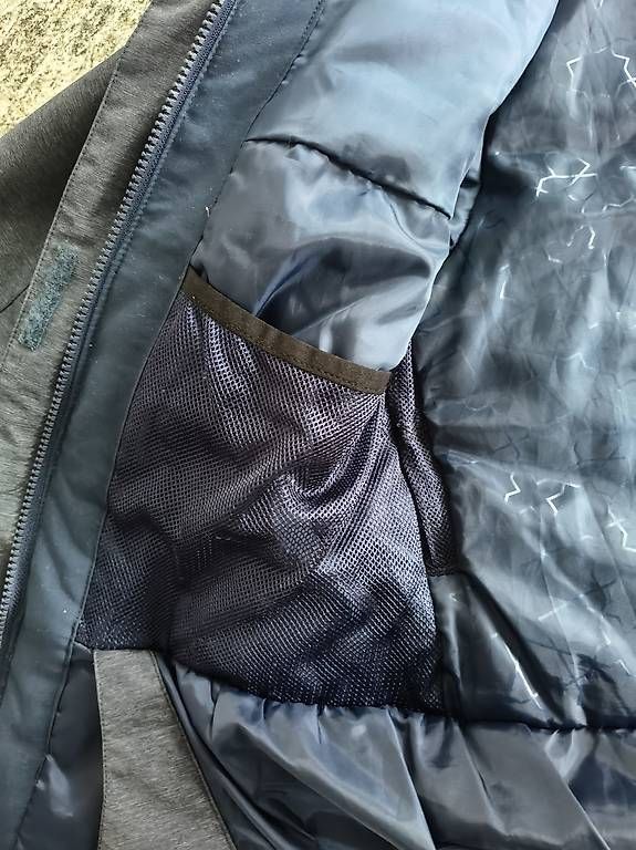 Roxy Jacken: Damen Skijacke Roxy Gr. M – Gebraucht aus Dierikon von Aateam 2