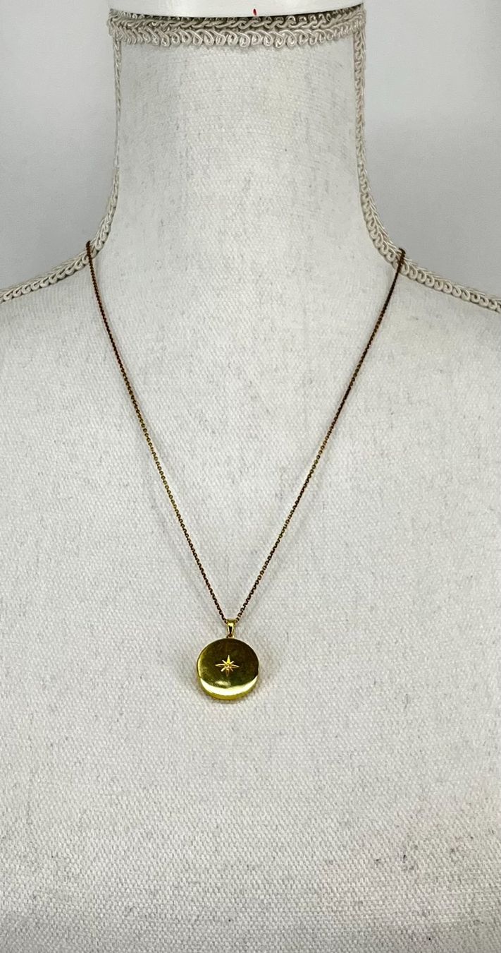 Colliers: Collier en argent 925 plaqué or à compartiment – D'occasion à Lausanne par PlusValue_Lausanne 1