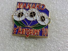 Ansteckpin 203: Manako