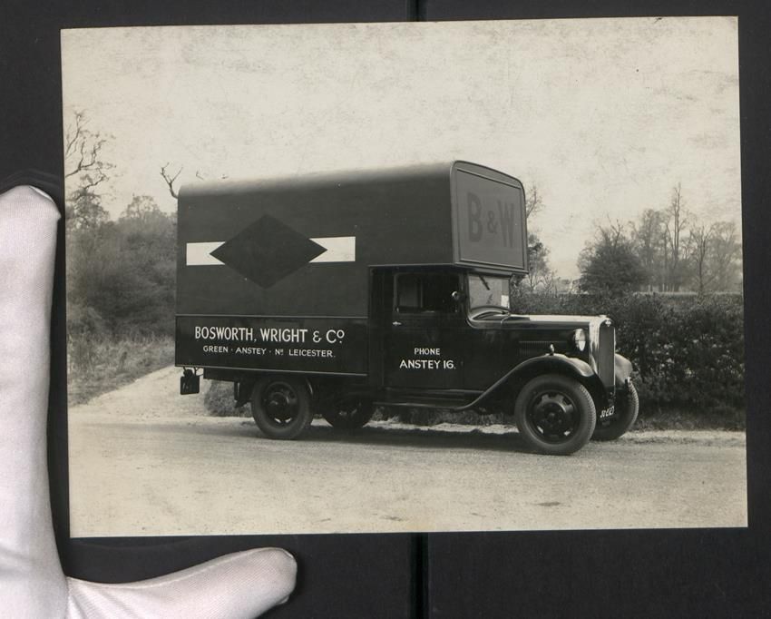 Fotografie & Manifesti: Fotografie Lastwagen Morris mit Hamshaw  – Usato da Berlin venduto da bartko-reher