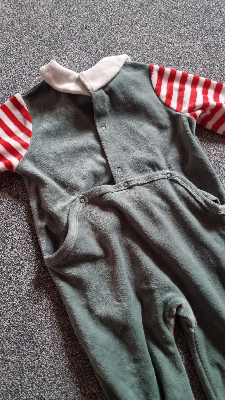 Pyjamas: Pyjama Noël 81 – D'occasion à Les Breuleux par Mily1991 4