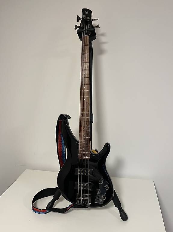 Yamaha Strumenti musicali: Basse Yamaha TRBX304 Black – Usato da Thônex venduto da Nodorx