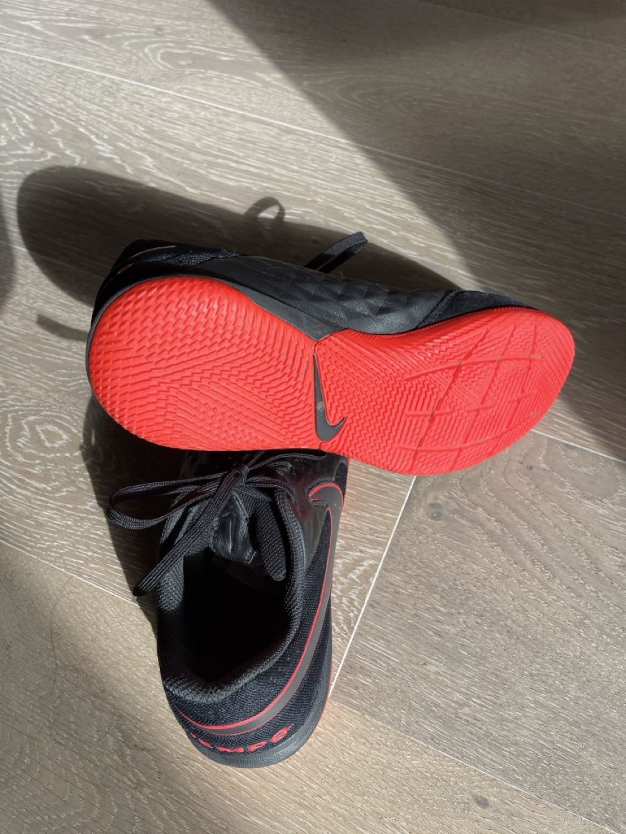 Nike Scarpe da uomo: Hallenturnschihe Nike Tiemp Gr. 41 – Usato da Zollikofen venduto da groegeli 2
