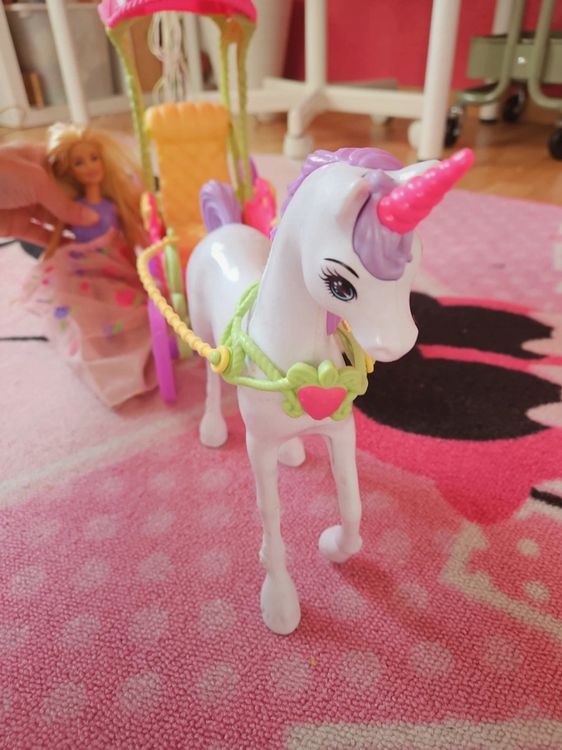 Barbie avec calèche licorne, jouet fille, en très bon état