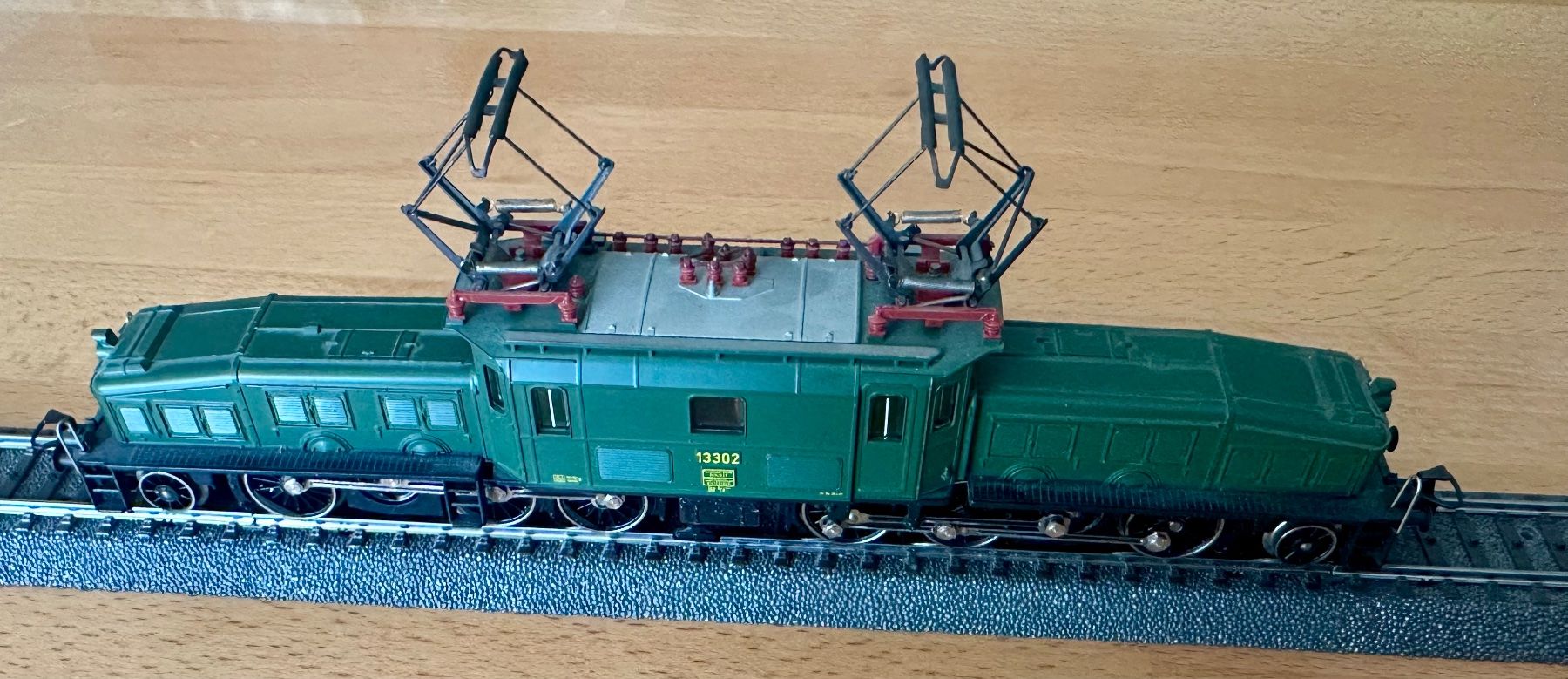 Märklin Modellini di ferrovie: Märklin SBB Krokodil H0 AC Analog – Usato da Oftringen venduto da ib.85