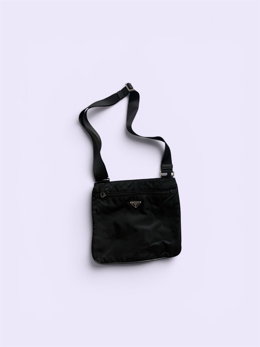 Prada Borse: PRADA NYLON SHOULDER BAG – Nuovo (secondo la descrizione) da Zürich venduto da Isabel.