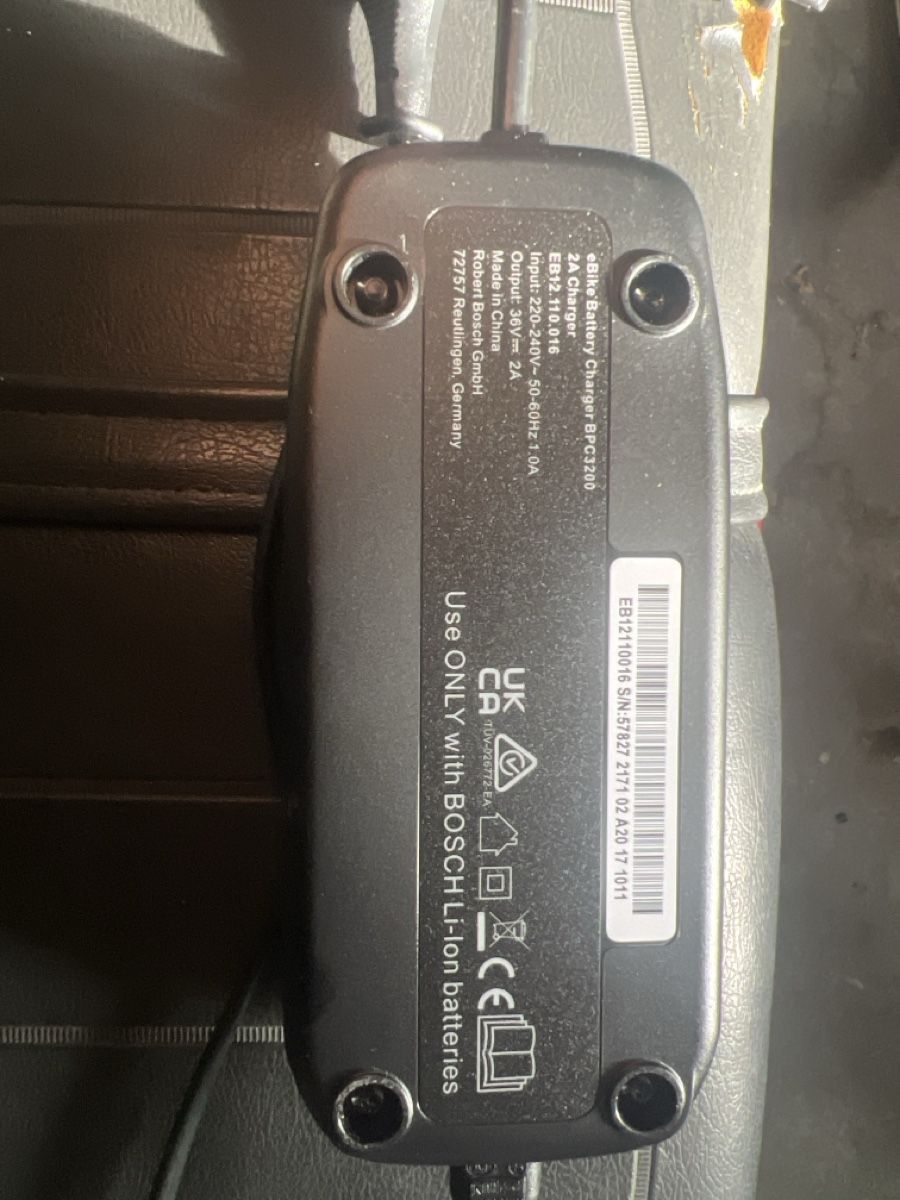 Bosch Ladegeräte: Bosch Ladekabel – Gebraucht aus Aarau von dju_8qcq 1