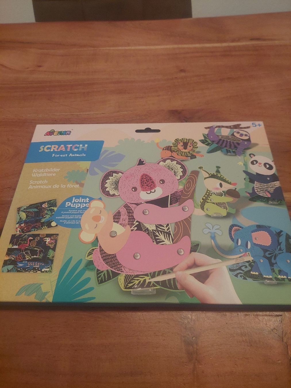 Bastelsets: Scratch Kunst Set Forest Animals Kinder Bastelset  – Gebraucht aus Sissach von zwwerg