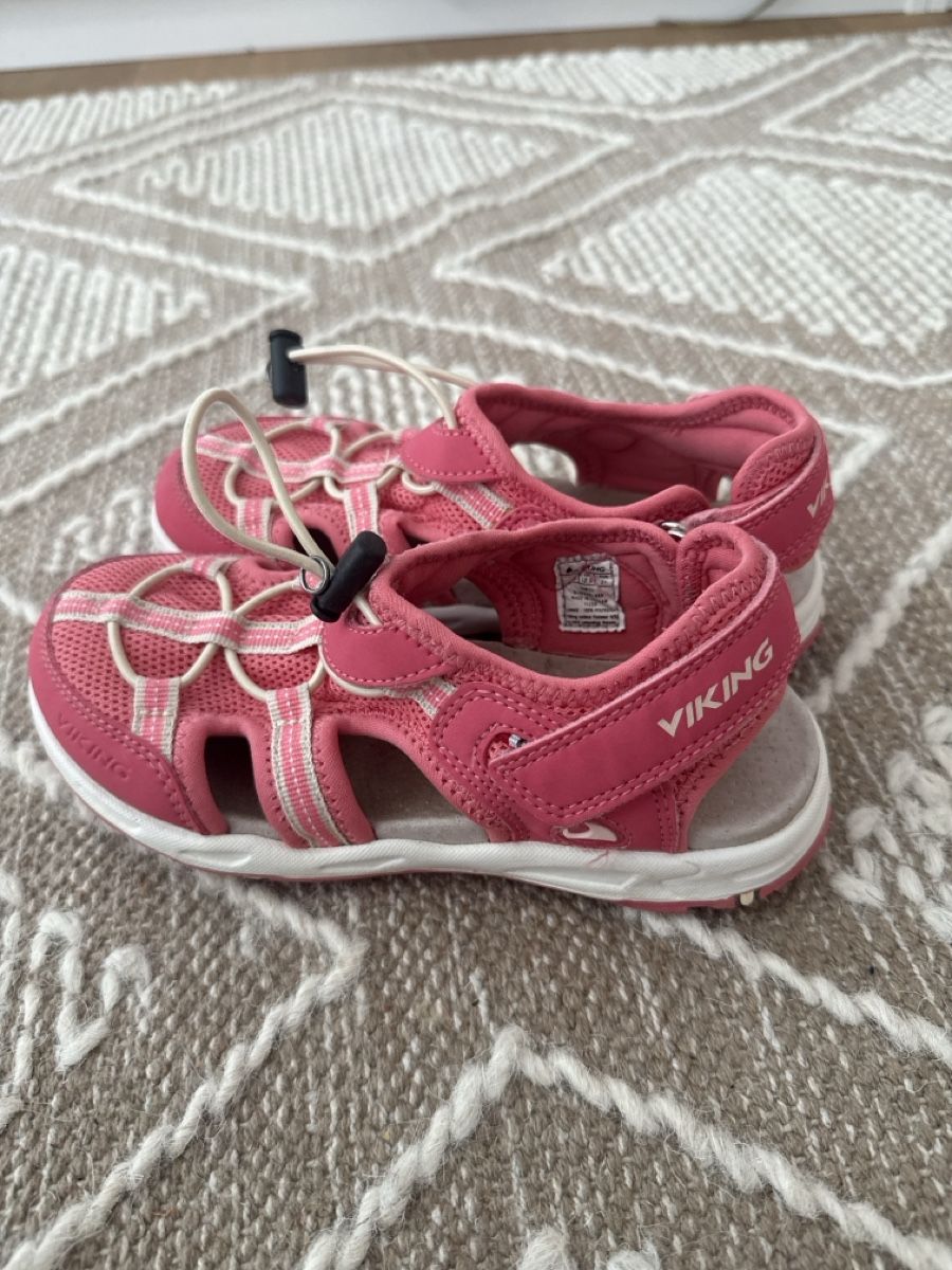 Viking Chaussures filles: Sandale 31 – D'occasion à Rotkreuz par meninaa