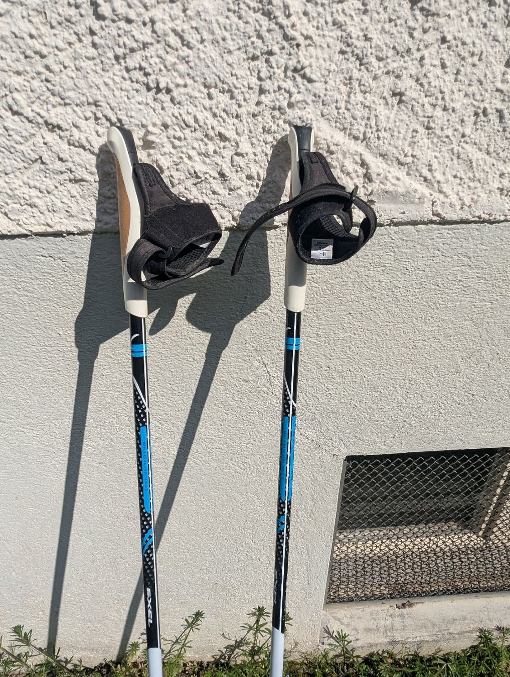 Bâtons de marche: Nordic Walking Stöcke 120cm – D'occasion à Hofstetten ZH par Raiona 2
