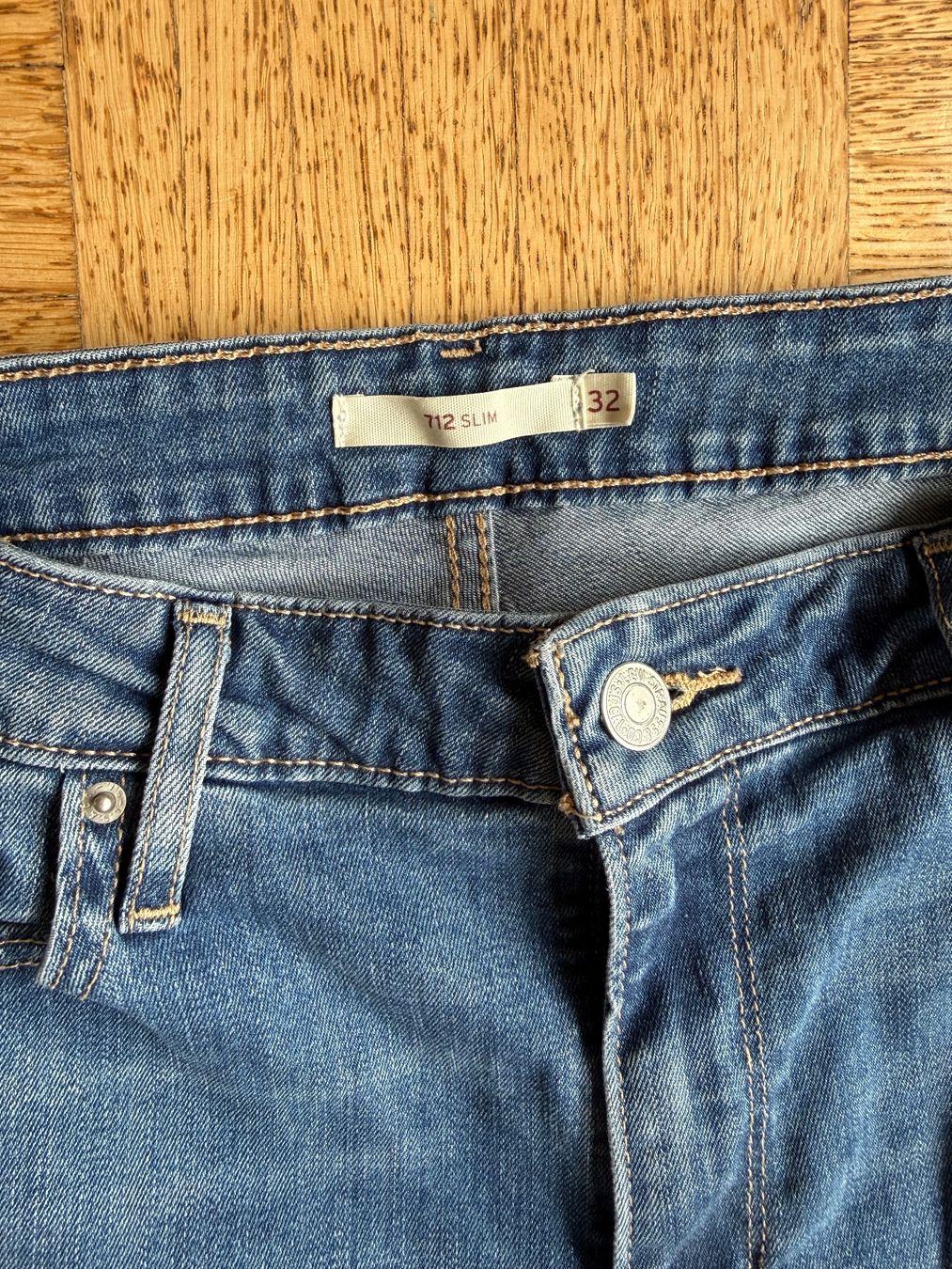 Levi's Jeans: 2 Paar Levi’s Jeans – Usato da Zürich venduto da bluebirdmon 2