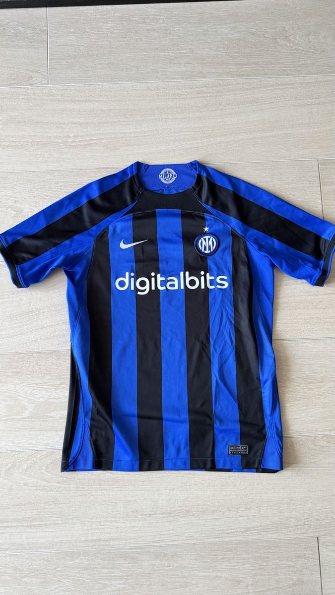 Trainer, Turnhosen & -trikots: Maillot inter – Gebraucht aus Marin-Epagnier von Malone22