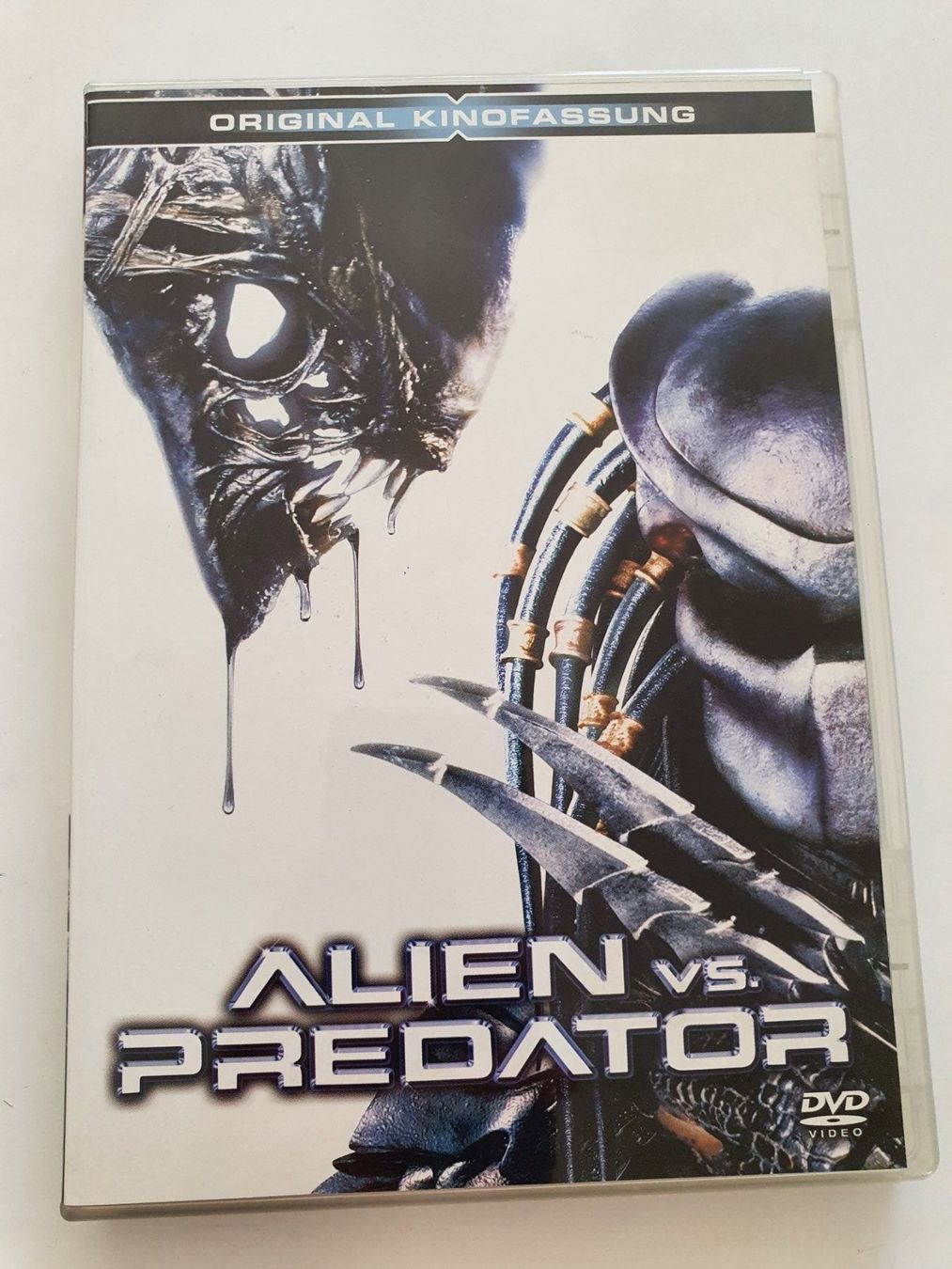 Tutti i DVDs: Alien vs. Predator – Usato da Oberdorf BL venduto da BaldenEagle