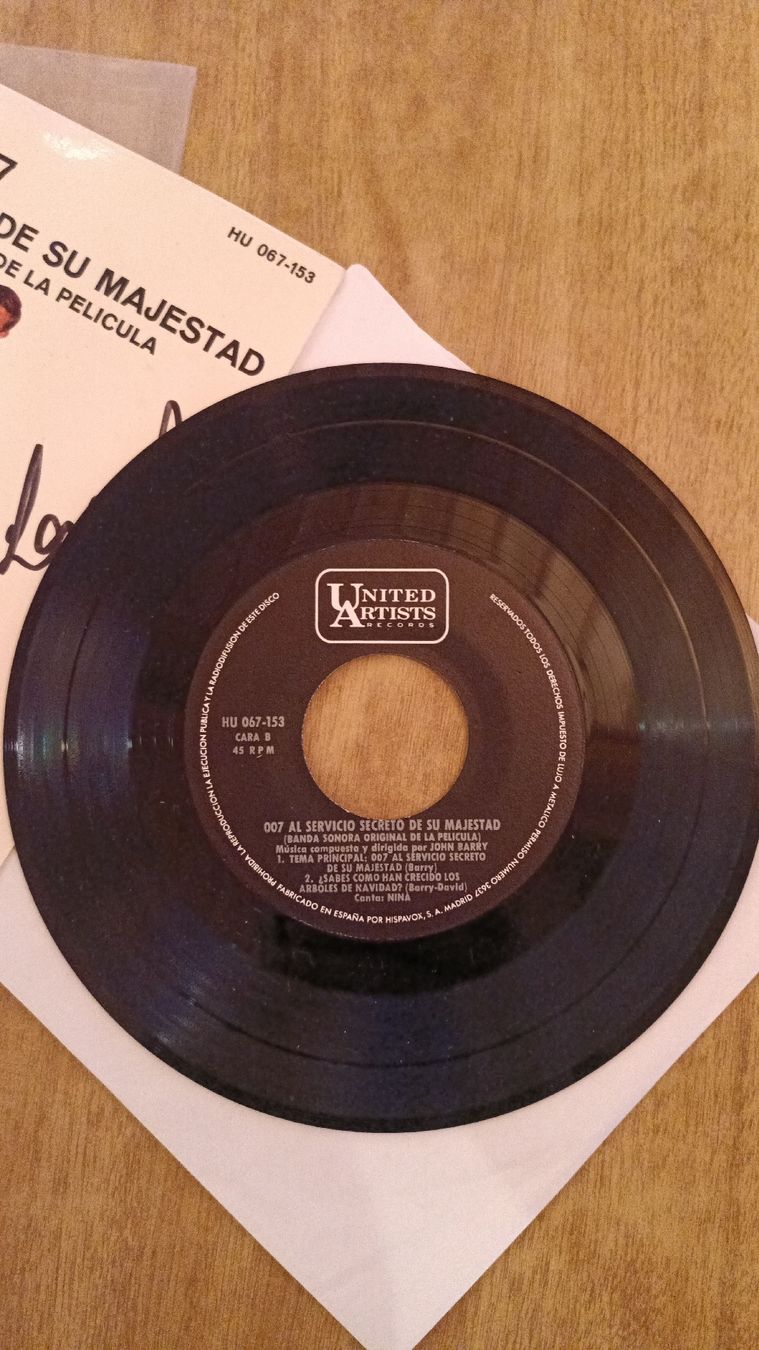 Vinyles: EP James Bond mit Autogramm George Lazenby – D'occasion à Lauperswil par camper92 3