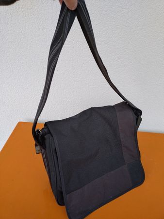 Lässig Wickeltasche schwarz, Wickelunterlage + Zubehör