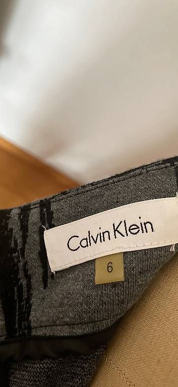 Gonne: Jupe/ Rock Calvin Klein 36 – Usato da Luzern venduto da labouche78 1