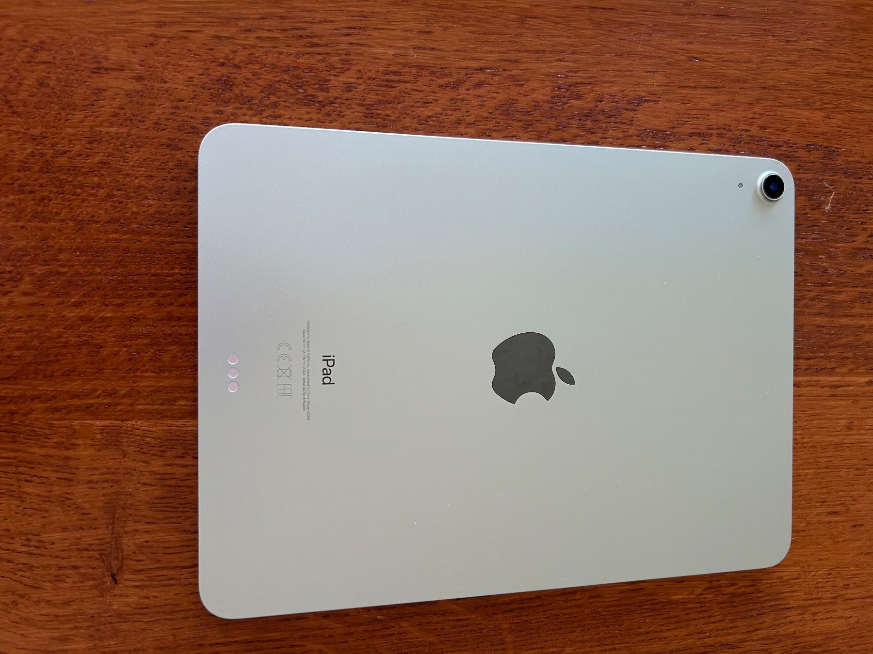 Apple Tablettes PC: iPad air 4 perfect condition plus accessories – Neuf (Voir description) à Lausanne par GuiLc 1