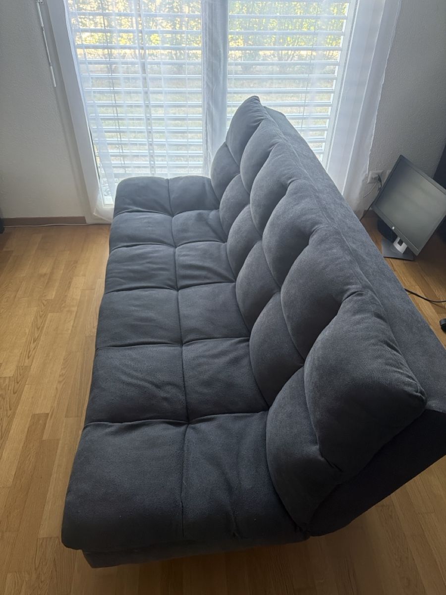 Sofas: Schlafsofa dunkelgrau guter Zustand – Gebraucht aus Waltenschwil von suzanatrajkov