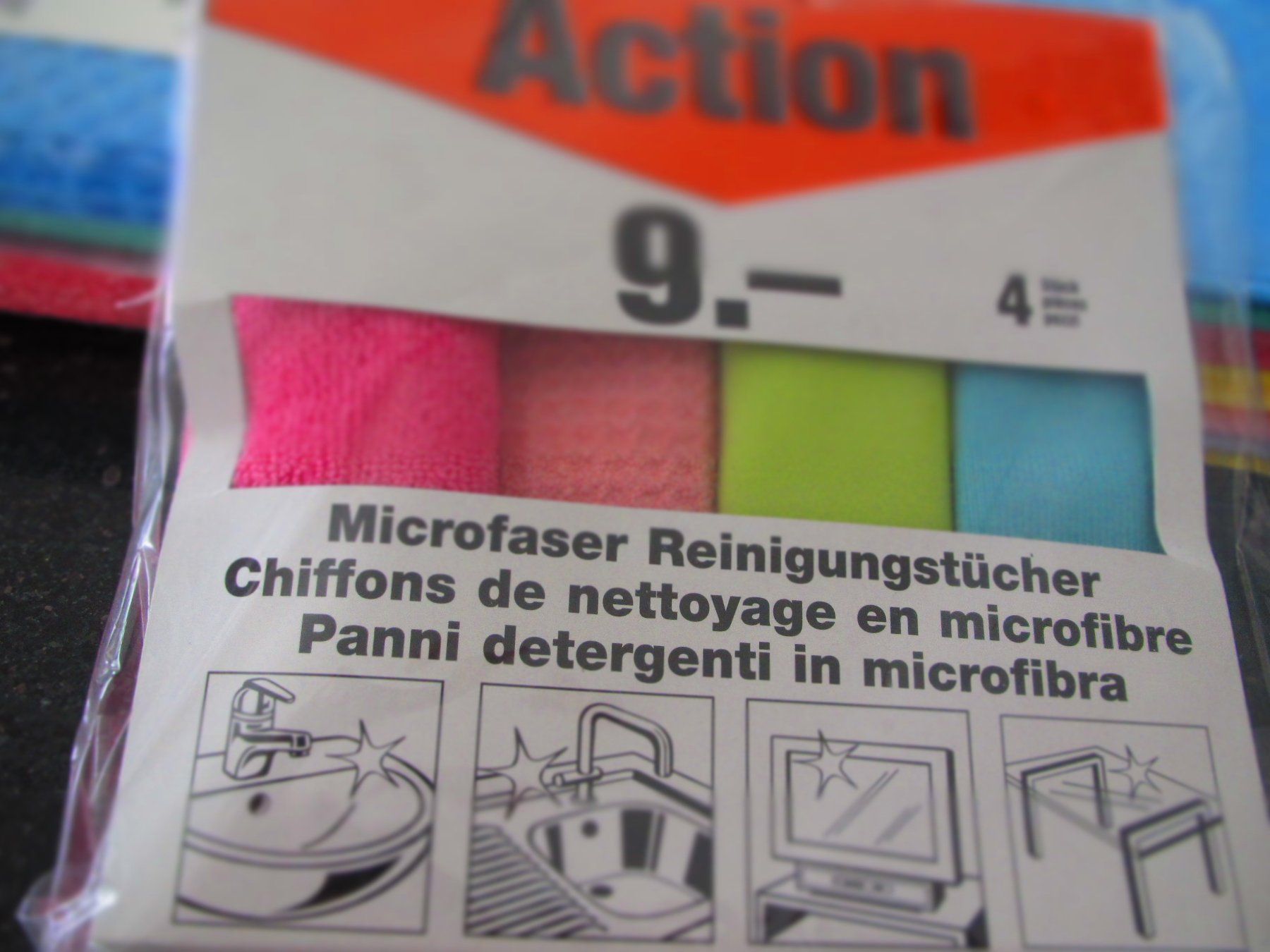Sonstiges für Haushalt & Wohnen: CHIFFONS DE NETTOYAGE  MICROFIBRE EPONGES NEUFS – Neu und originalverpackt aus Murten von Selliot 1
