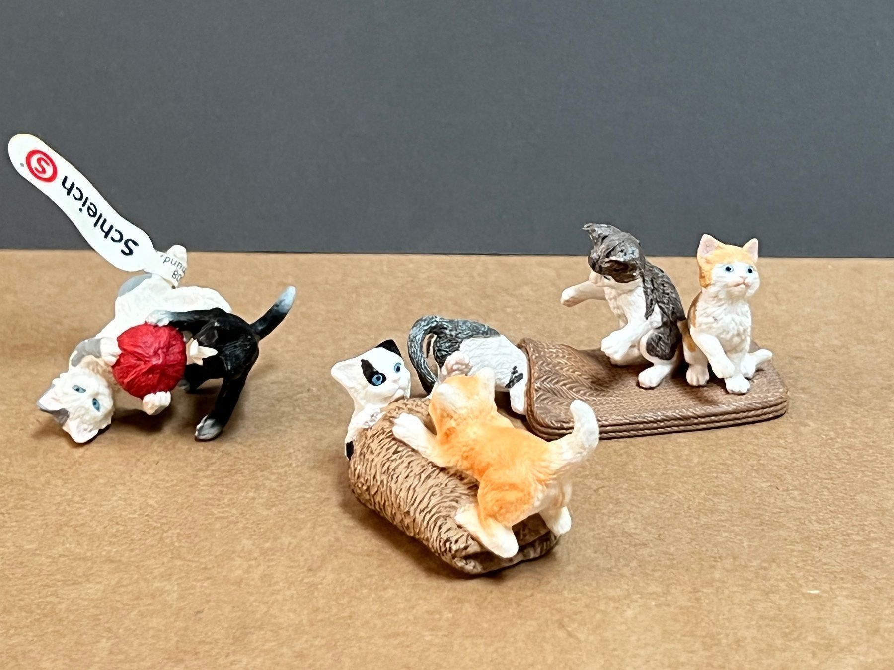 Schleich Statuette: Schleich junge Katzen Kätzchen Katze – Usato da Ennetbaden venduto da mapa05 1