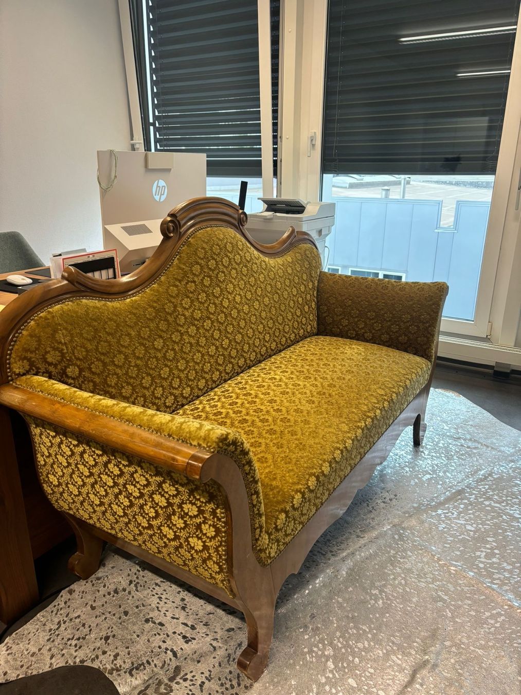 Sofas: Antikes Sofa – Gebraucht aus Bern von san_s8j9 1