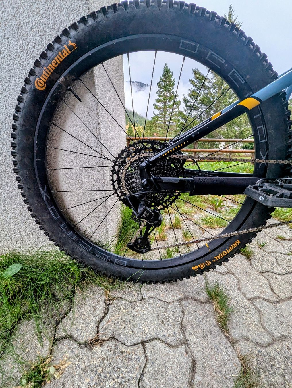 Mondraker Biciclette: MONDRAKER SUPERFOXY 2022 OHLINS – Usato da Lenzerheide/Lai venduto da 9ag_zh6b 2