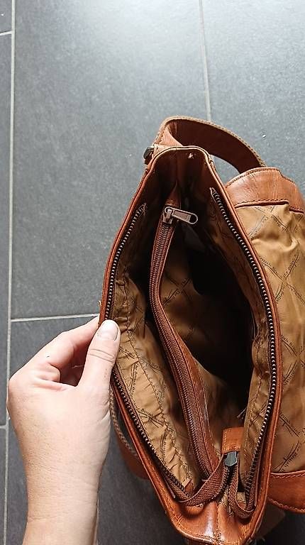 Sacs femmes: Umhängetasche – D'occasion à Boningen par evely03 2