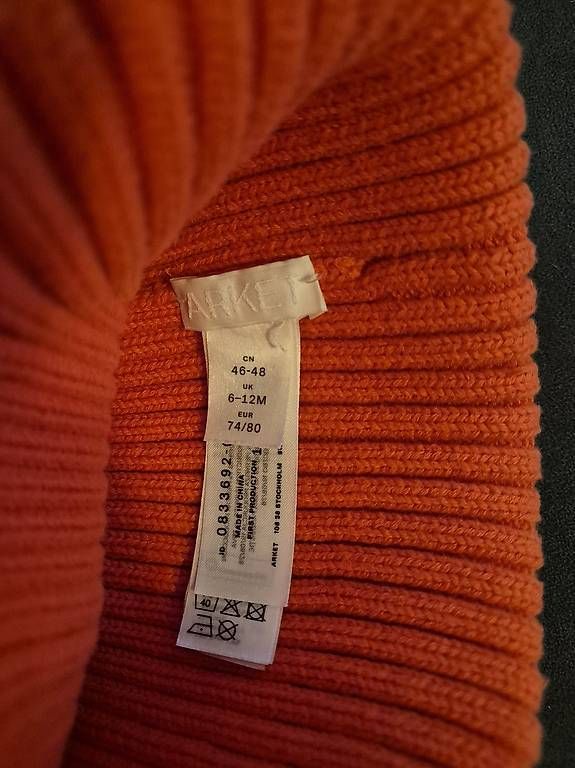 Copricapi, berretti & cappellini: Rippenstrickmütze Arket 74/80 – Usato da Zürich venduto da val_wbt7 1
