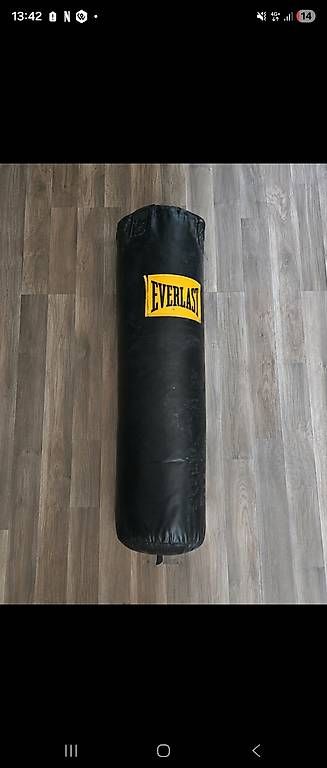 Sacchi da boxe: Boxsack abzugeben – Usato da Liestal venduto da A1893G