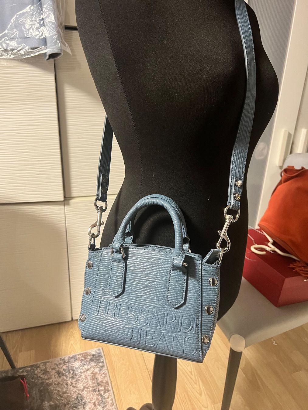 Altro in  Abbigliamento & Accessori: Sac à main Trussardi Jeans bleu clair – Nuovo e nell'imballaggio originale da Crans VD venduto da sle_7hng 7